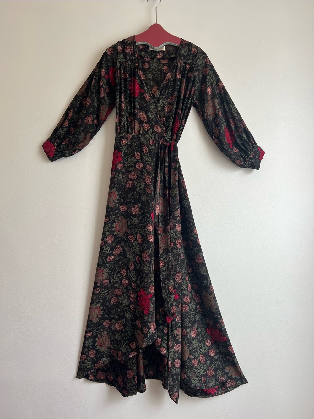 Natalie Martin Kate Long Sleeve Maxi Dress in Lehua Black - Picture 4 of 16